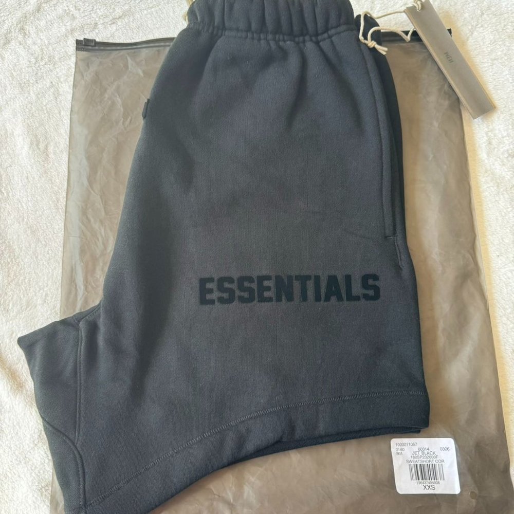 Fear of God Essentials Sweatshort Jet Black XXS